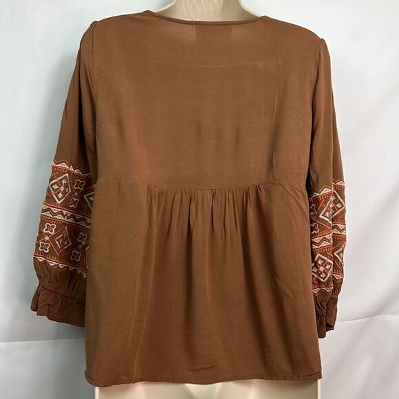 Savanna Jane Embroidered babydoll top in brown Size Small EUC - Picture 7 of 10